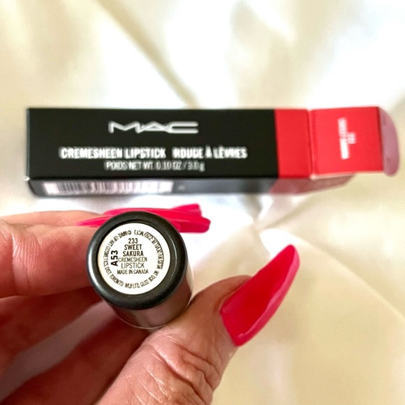 MAC CREMESHEEN LIPSTICK in Sweet Sakura, New in Box! - Picture 7 of 10
